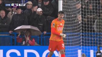 6连杀终结！十人切尔西0-2热刺 帕尔默染红彭德斯超巨失误乌龙